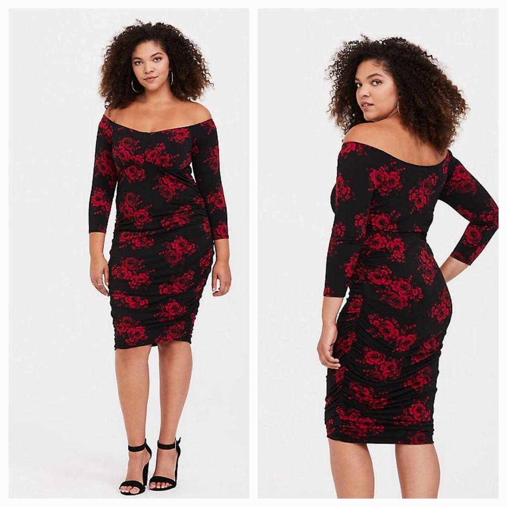 Torrid Red Roses Bodycon Dress Size 28 28W NWT